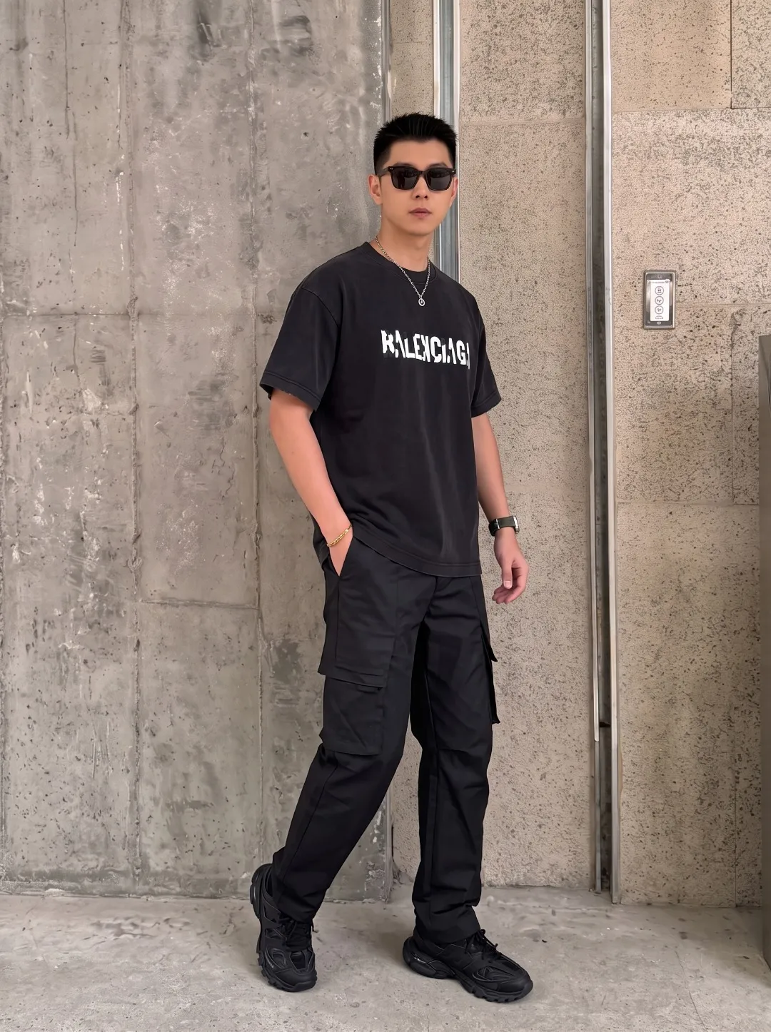 P100✨🔥 [BALENCIAGA] 2026FW short-sleeved T-shirt Premium 26s double yarn 300g fabric embroidery fraying process Color: Black White Red Size: S M L XL 2XL